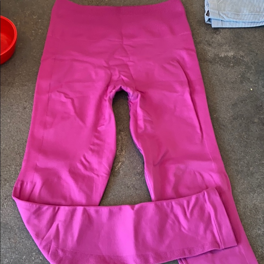 Used lululemon yoga pants